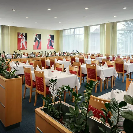 Sanssouci 4*