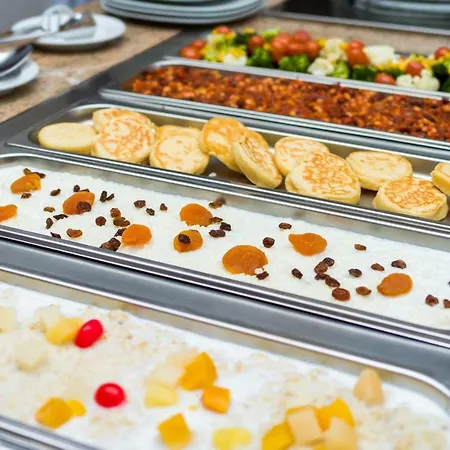 فندق سبا سانسوتسي كارلوفي فاري